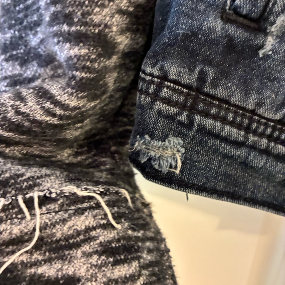 Free People Distressed Mixed Media Denim Jacket Black Sweater Sleeves – M - Picture 8 of 8
